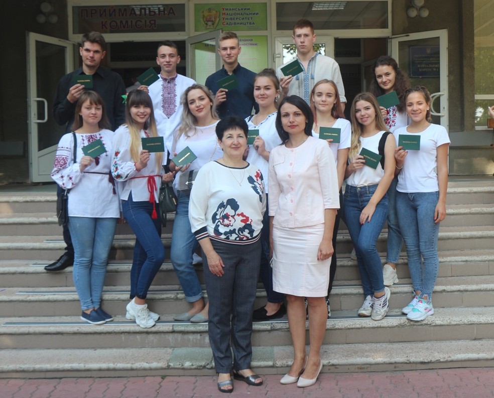 Урочисто приймаємо до академічної родини нових студентів-економістів!